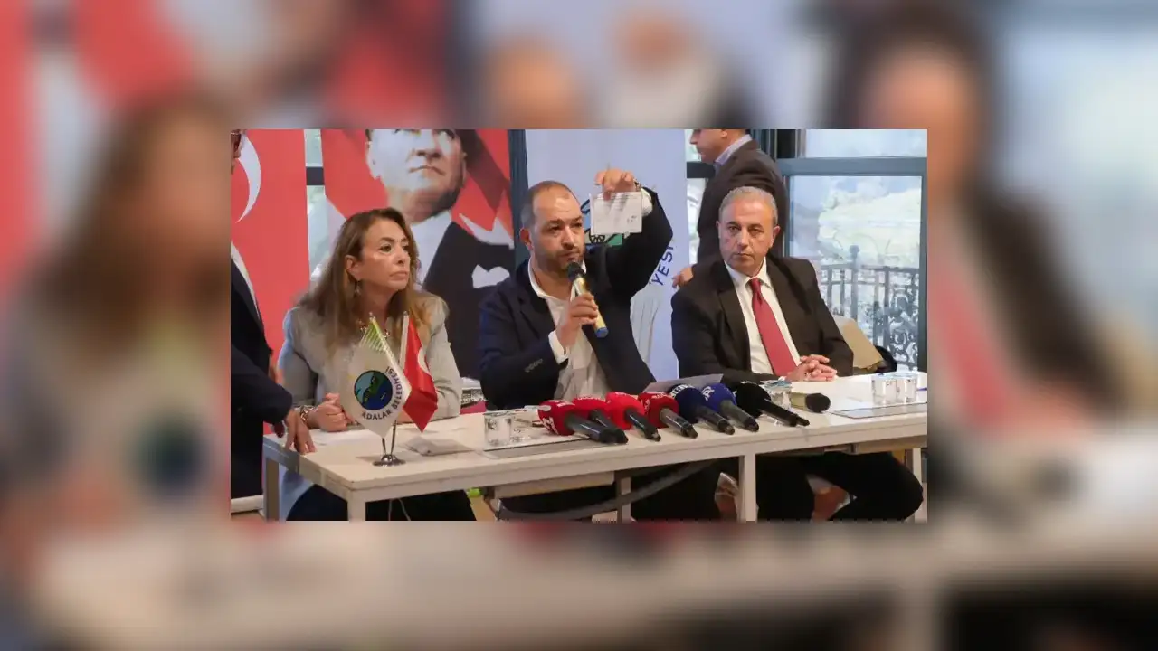 Son Dakika | Adalar Belediyesi AK Parti'ye geçti: Rüşvet soruşturması ve boykot sonrası Kemal Türkyılmaz başkan vekili seçildi!