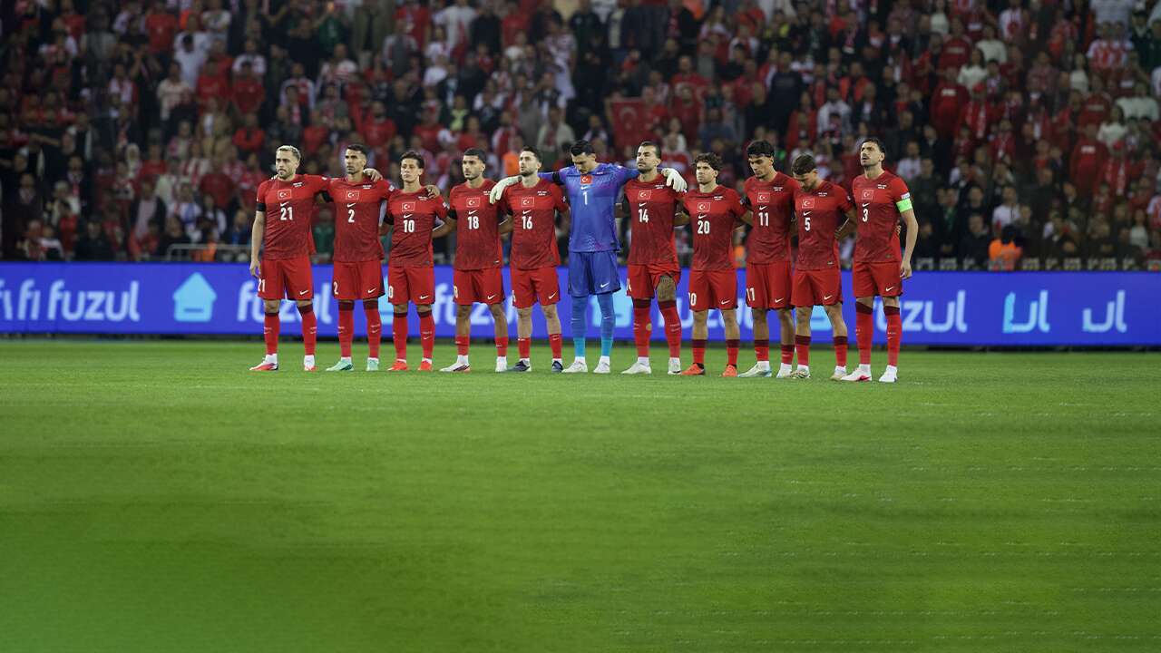 Milli futbolcuya sert eleştiri: "Herkesi Ali Şansalan zannediyor! Alışmış atlamaya"