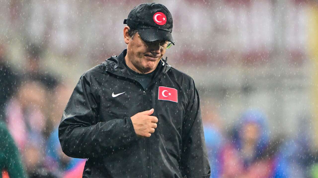 Montella: "Benim istifa gündemim yok, devam ediyorum"