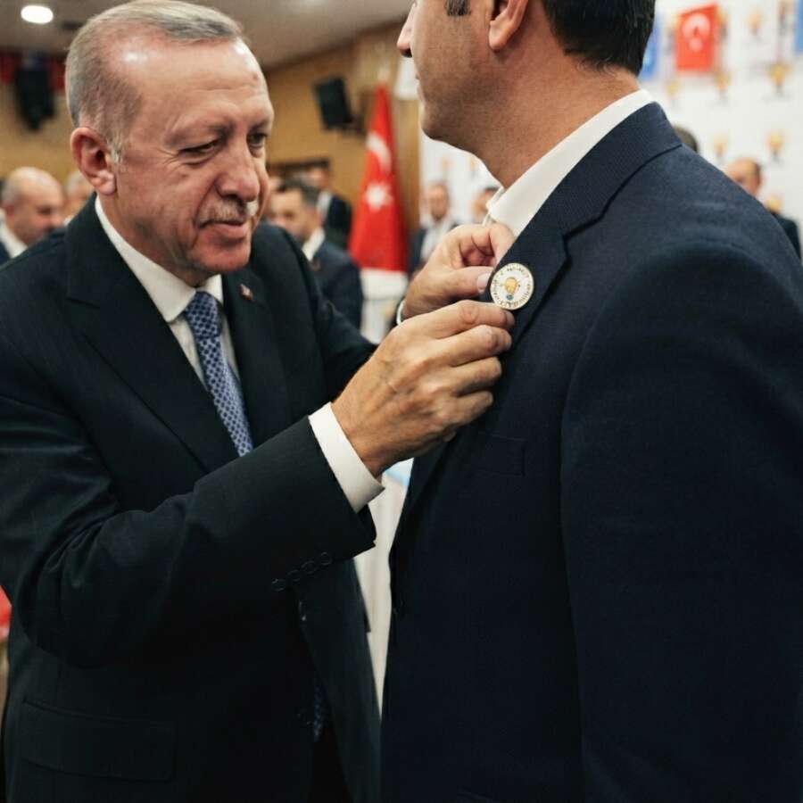 AK Parti'den gövde gösterisi: 9 Belediye Başkanı AK Parti'ye geçiyor! Aralarında CHP'nin kalesi de var...