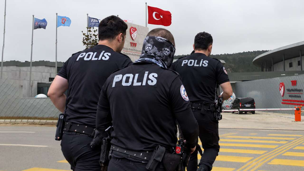 Polisler TFF binasında: VAR odasının kamera kayıtları inceleniyor