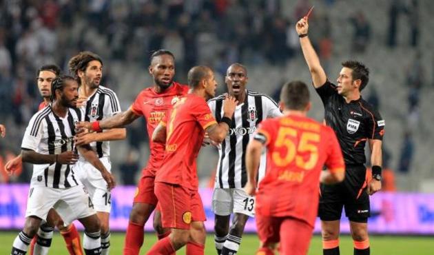 Fırat Aydınus'tan şaşırtan kart istatistiği! Beşiktaş ve Galatasaray...