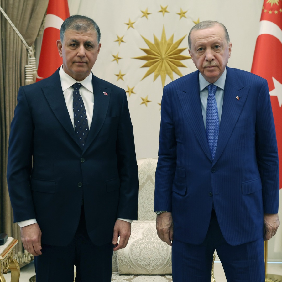 Cumhurbaşkanı Erdoğan ile İzmir Büyükşehir Belediye Başkanı Cemil Tugay'dan sürpriz görüşme!