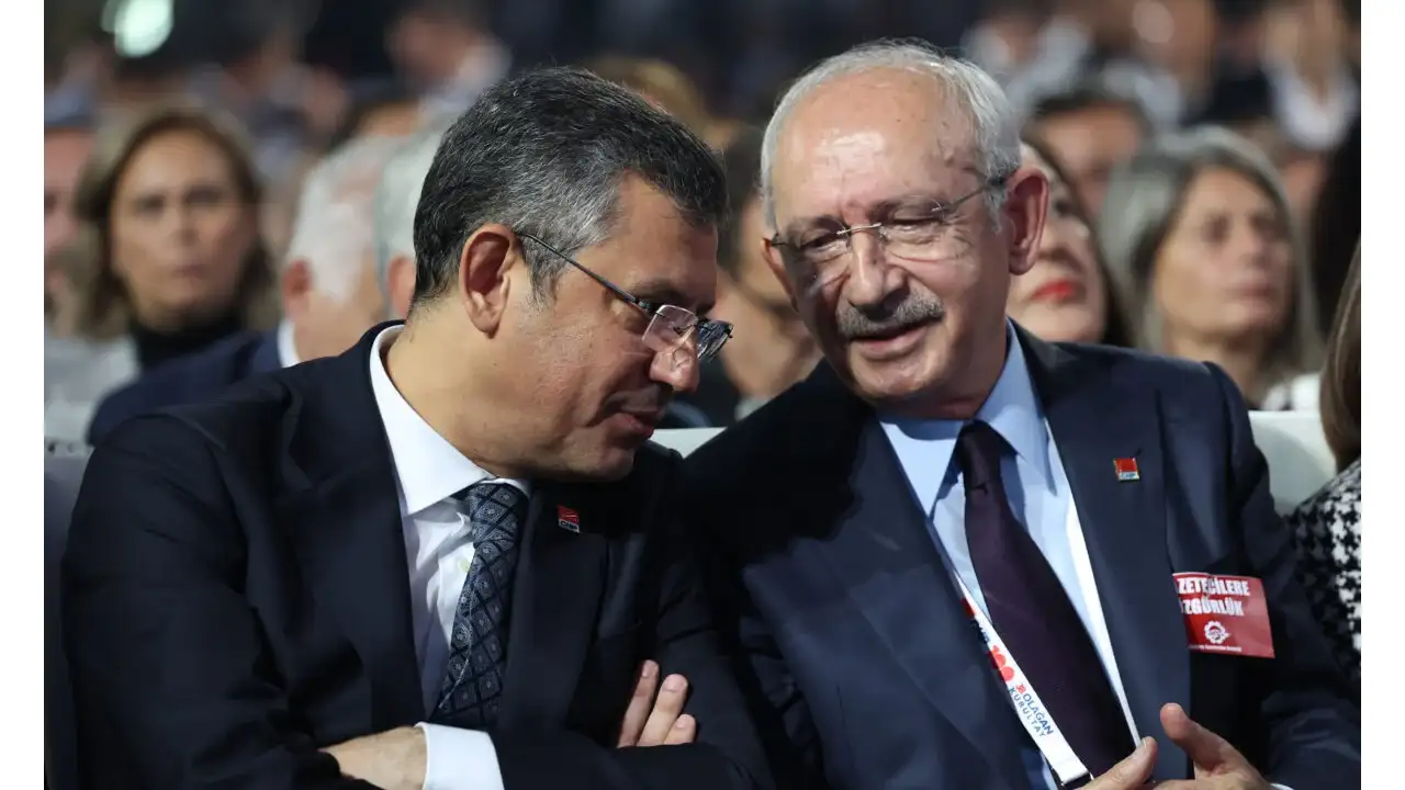 Kılıçdaroğlu, bayrağı Özgür Özel'den devraldı!