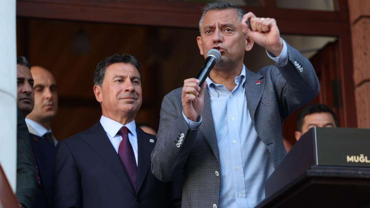 Vekalet krizi ortalığı karıştırdı... Muğla'da Başkan Ahmet Aras ile il yönetimi arasında ipler koptu! "İstifa et" çağrısı...