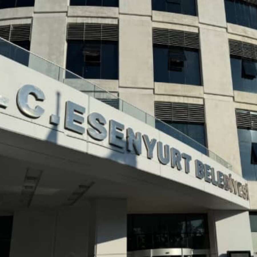 Esenyurt Belediyesi'ne operasyon: 17 kişi gözaltına alındı, 2 kişi aranıyor!
