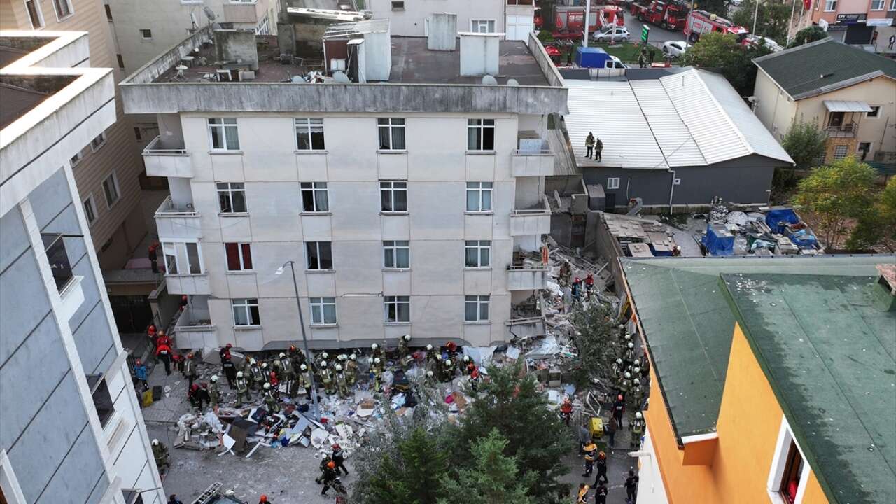 Maltepe'de çöken binanın mimarı ve şantiye şefi gözaltına alındı! 4 katı kaçak çıktı...