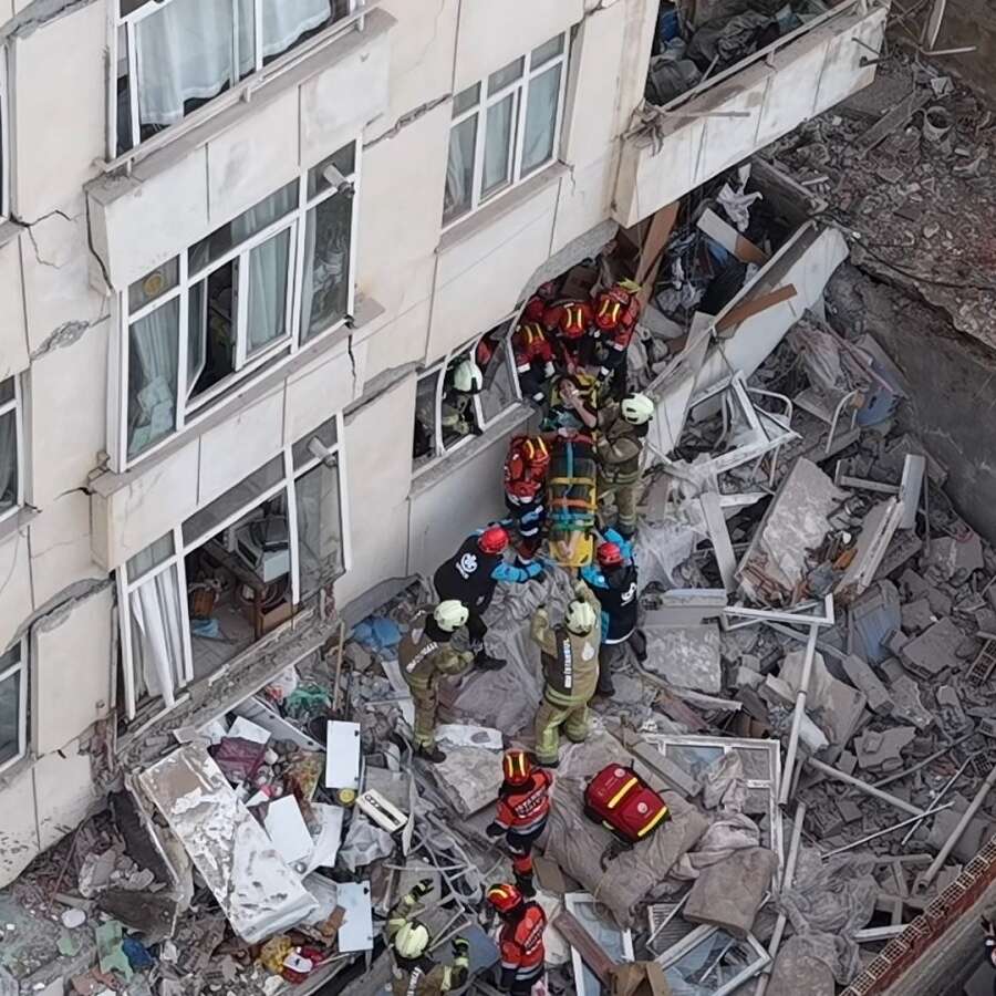 Maltepe'de çöken binanın mimarı ve şantiye şefi gözaltına alındı! 4 katı kaçak çıktı...