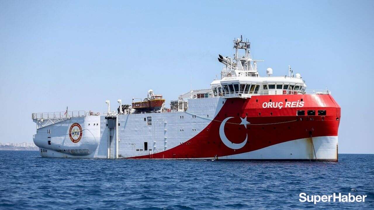 Oruç Reis araştırma gemisi Girne açıklarında demirledi