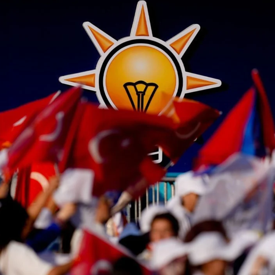 AK Parti'den kulisleri hareketlendirecek açıklama: Sırada bir büyükşehir daha var