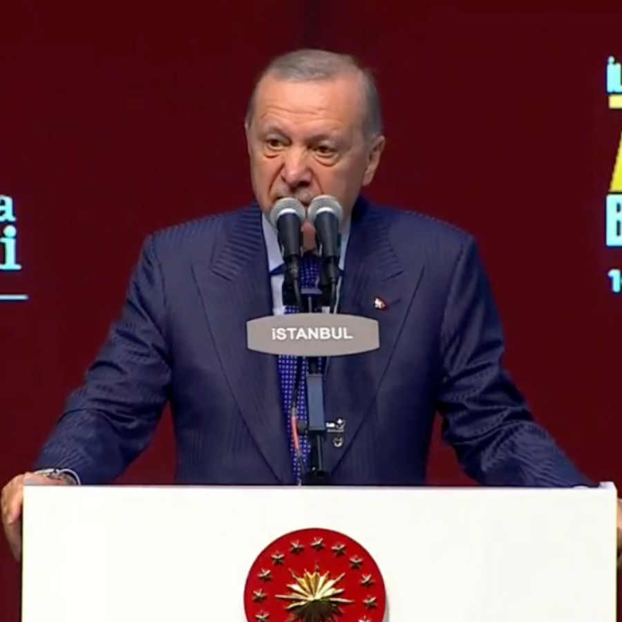 Cumhurbaşkanı Erdoğan'dan İlim Yayma Cemiyeti 75. Yıl Buluşması'nda dikkat çeken uyarı: Tekno-Oligarkların hedefinde gençlerimiz var!