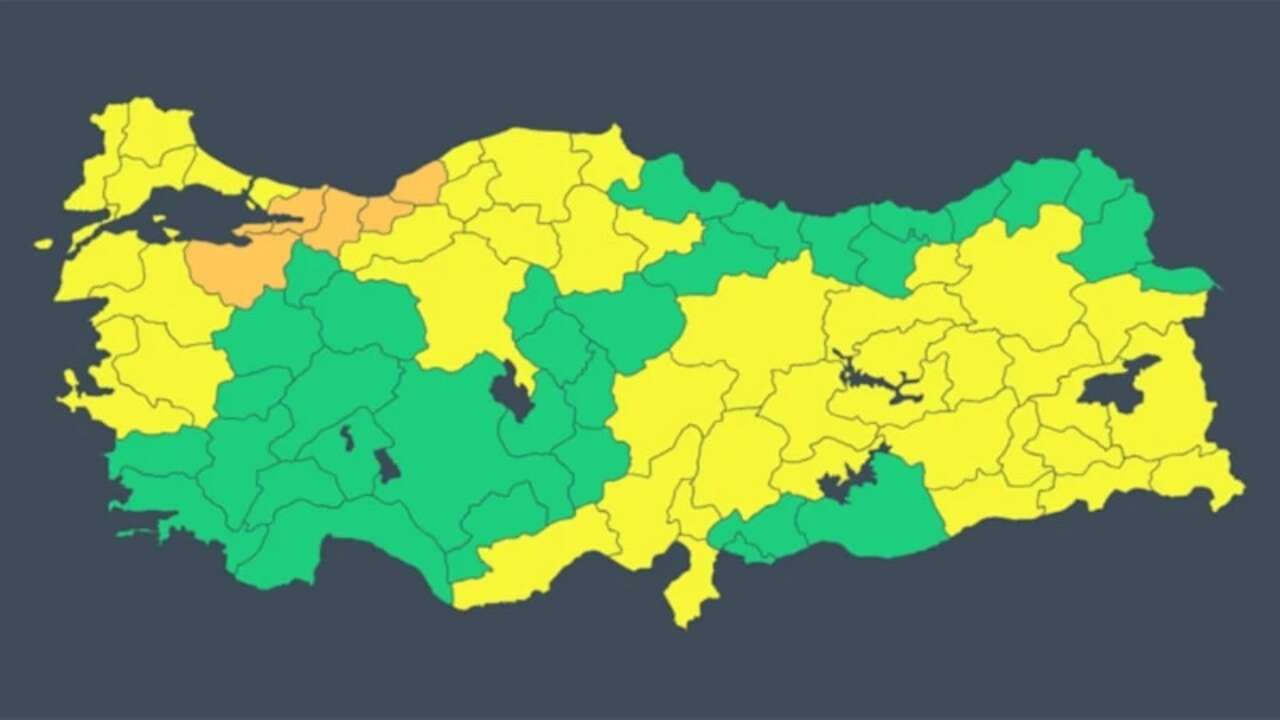 İstanbul'da tehlike bugün de devam edecek mi? Meteoroloji'den 48 il için sarı ve turuncu alarm: 6 kentte okullar tatil edildi!