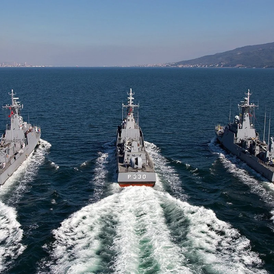 Türk donanması, kaşınan Fransız ve Yunan gemilerine ders verecek! Mehmetçik karşısına çıkacak