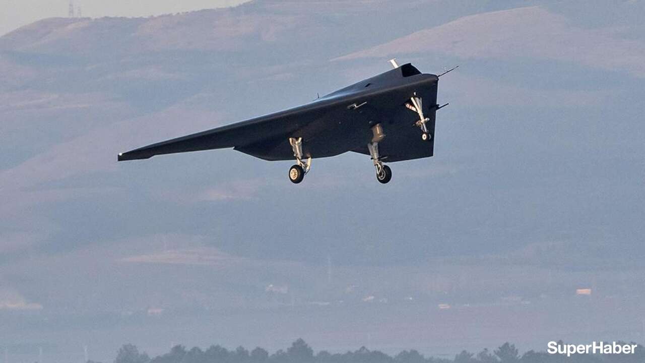 ANKA-3'ten 'Mavi Vatan' mesajı! "Bakalım radarlarında görebilecekler mi?"