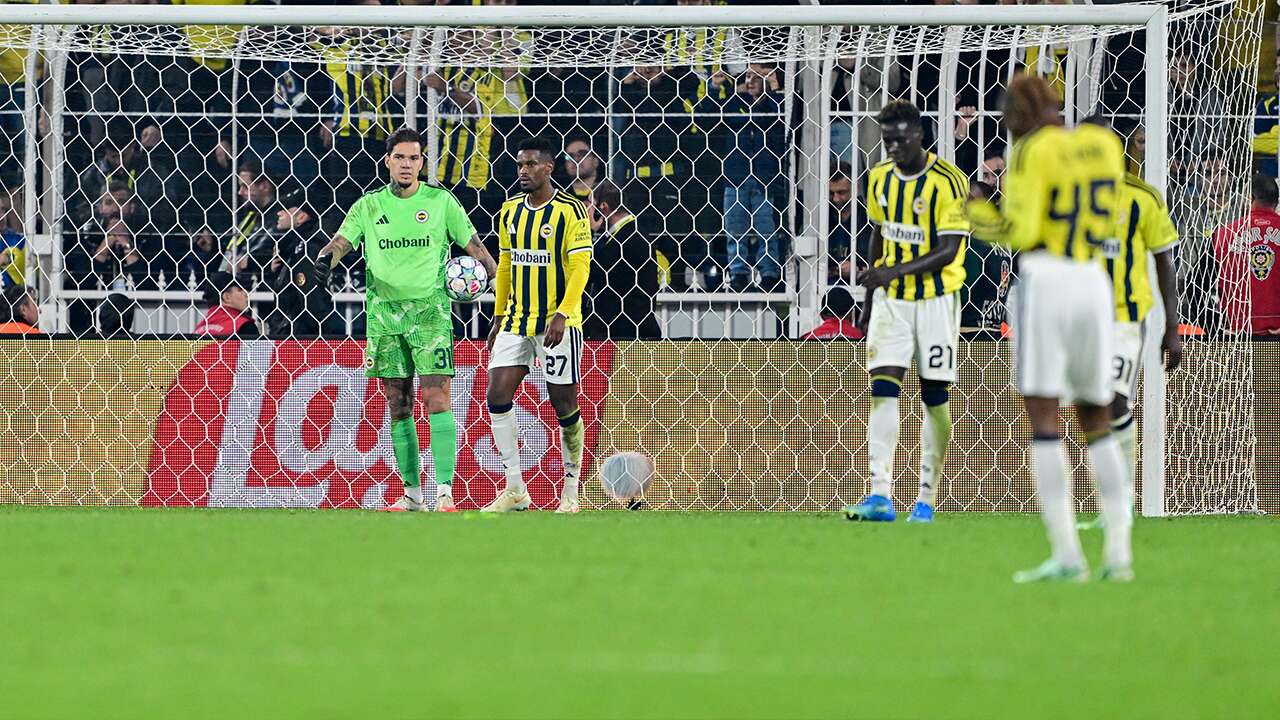 Kadıköy'de son dakika şoku! Fenerbahçe, Slavia Prag ile berabere kaldı