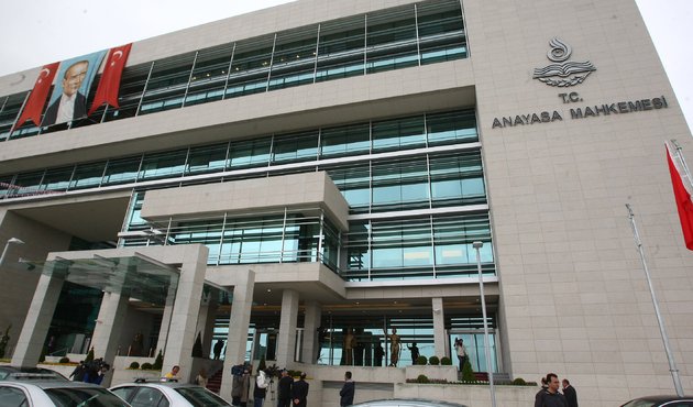 AYM, cinsiyet değiştirmeyle ilgili o şartı kaldırdı!