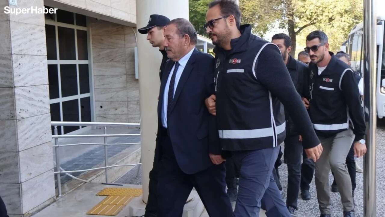 Tutuklanan belediye başkanı görevden uzaklaştırıldı!