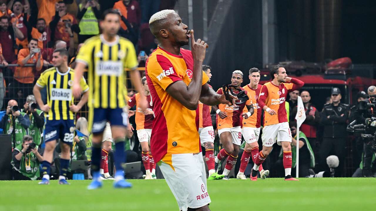 Galatasaray dev derbide Fenerbahçe'yi mağlup etti