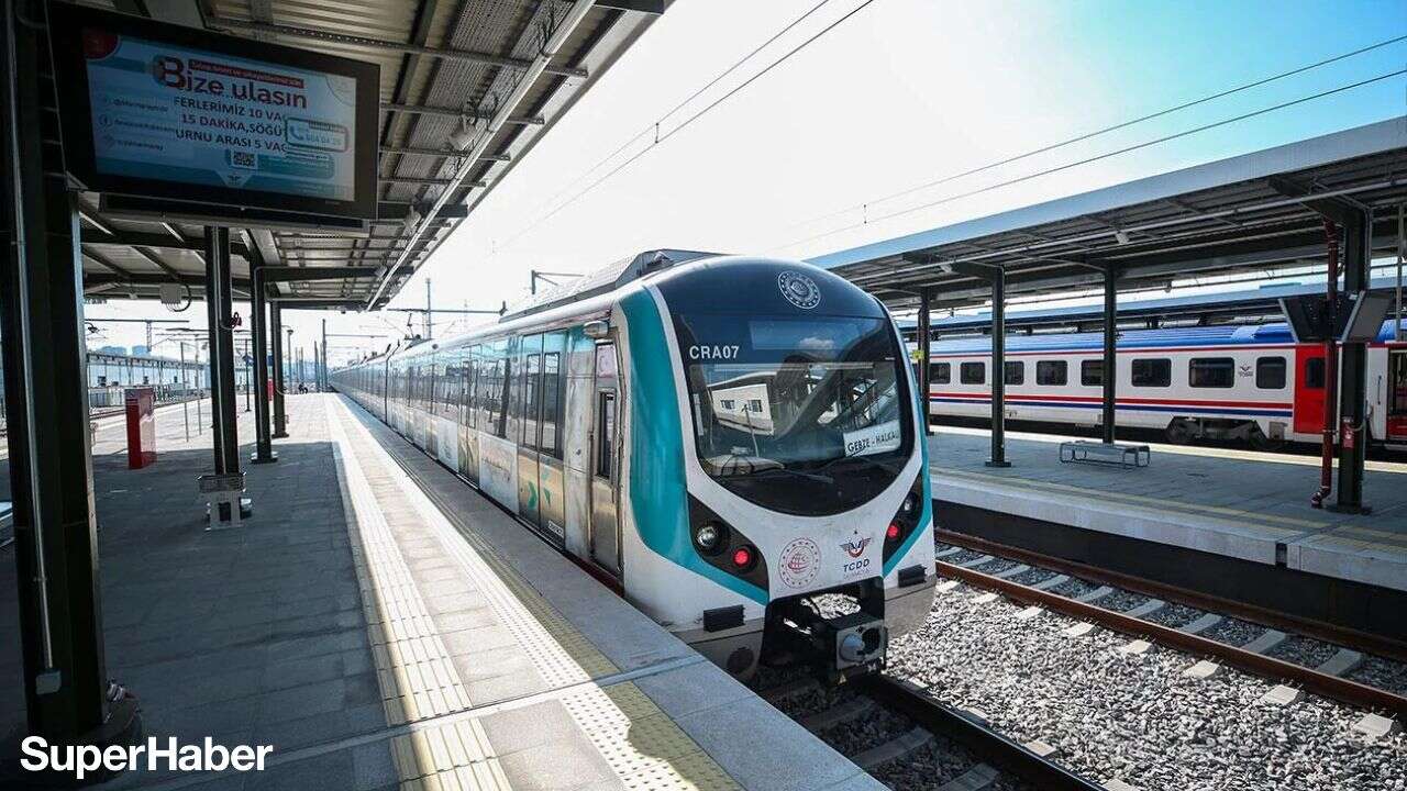 Marmaray'da rekor üstüne rekor! Bakan Uraloğlu 13 yıllık bilançoyu duyurdu... Günde kaç sefer düzenleniyor?