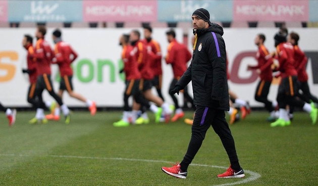 Futbolculardan dev isyan! Tudor takım içinde de kredisini bitirdi...