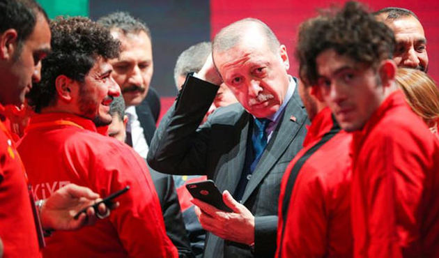 Erdoğan milli futbolcuya telefonla kız istedi!
