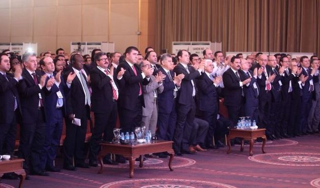 Hakimden FETÖ'cü iş adamlarına alkış tepkisi! "Herhalde ben gelip alkışladım"