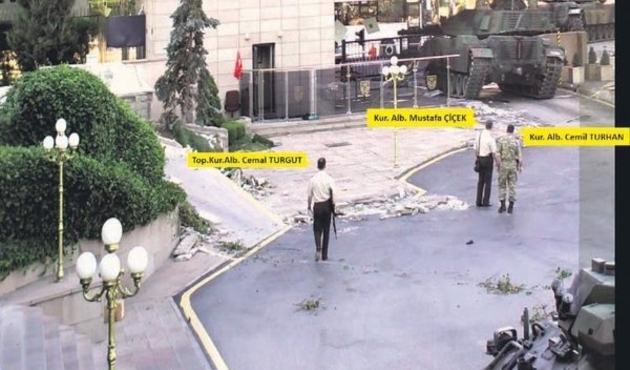 Darbeci hainler yalanda sınır tanımıyor...
