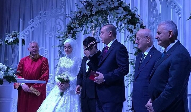 Bakan Nurettin Canikli oğlunu evlendirdi...