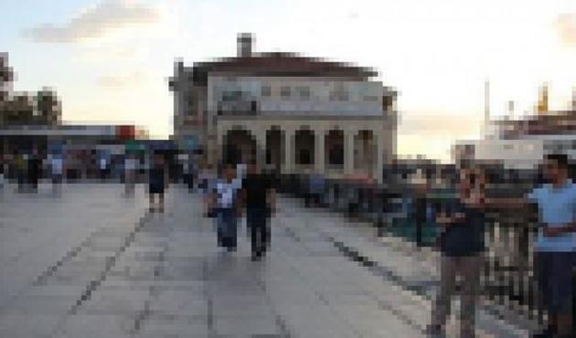Kadıköy rıhtımda şok eden öğretmen tacizi!