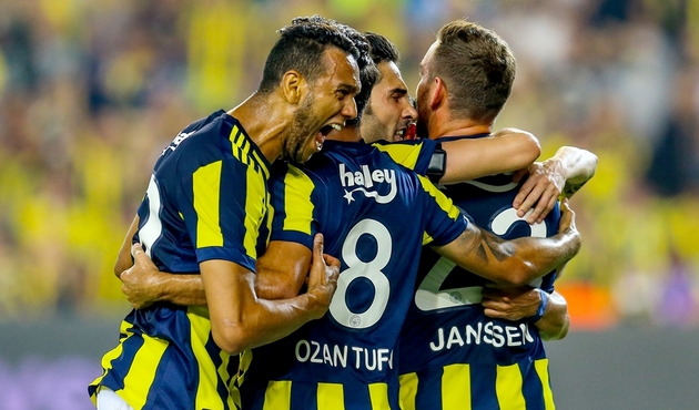 İngiliz ekibi Fenerbahçe'nin yıldızına talip oldu!