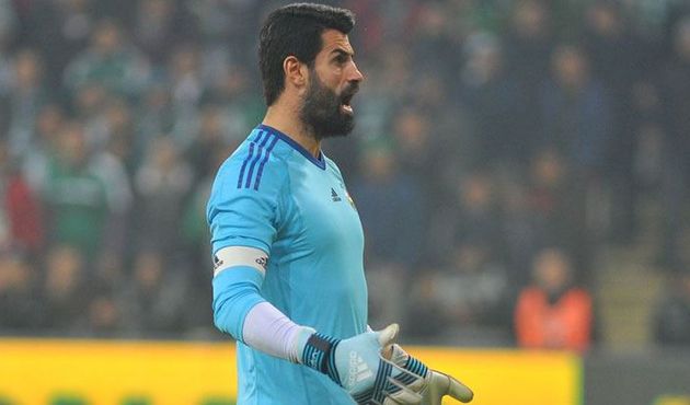 Volkan Demirel'den takım arkadaşlarına 'nazik' uyarı!