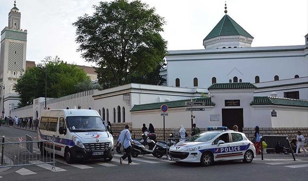 Fransa'da cami işgaline hapis cezası...