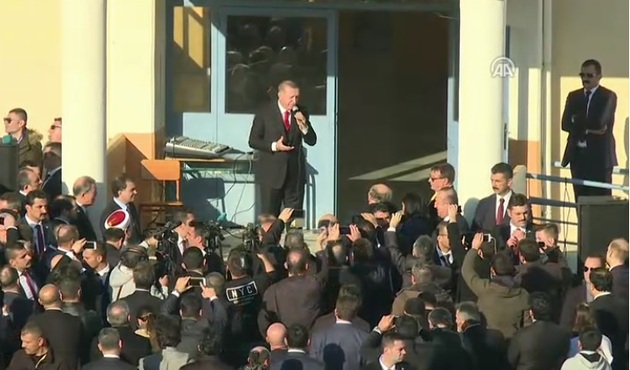 Erdoğan'dan Gümülcine'de önemli mesajlar: "İnancına güvenen, inanç hürriyetinden korkmaz!"