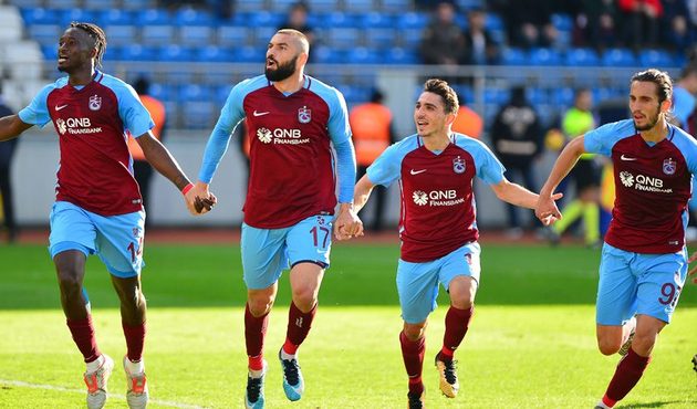 Trabzonspor Kasımpaşa'yı evinde perişan etti!