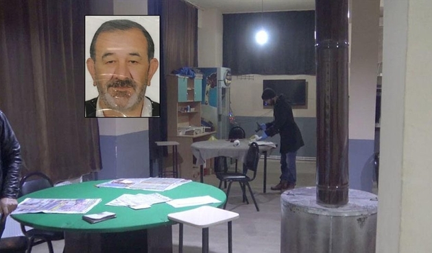 Müşterilerin gözü önünde intihar etti...