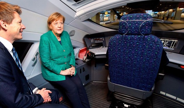 Alman efsanesini yıkan arıza! Merkel şoke oldu...