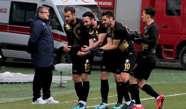 Osmanlıspor 3 puanı 3 penaltı 3 golle aldı!