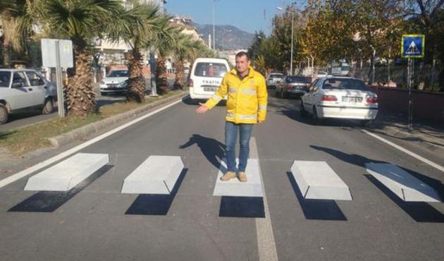 Yer Aydın! Yok böyle yaya geçidi...
