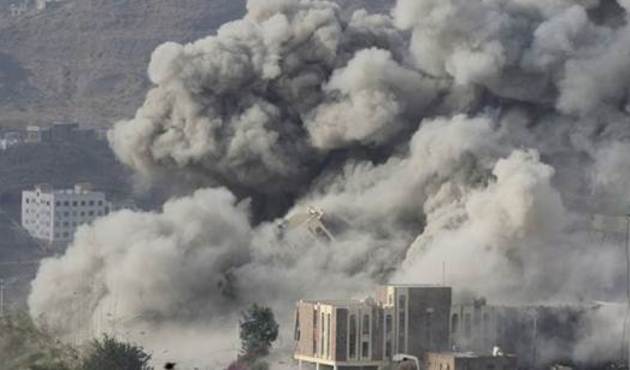 Suudi Arabistan Yemen'i vurdu:Onlarca ölü var!