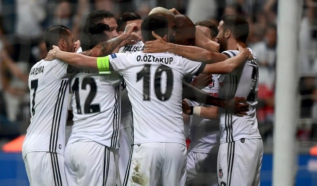 Şenol Güneş kadroya ilk neşteri vurdu!