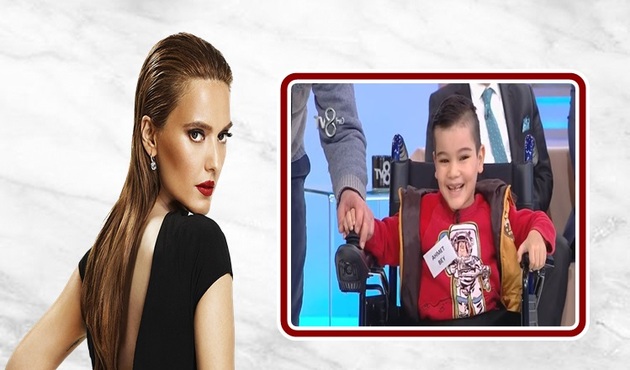 Demet Akalın Ahmet'in yüzünü güldürdü
