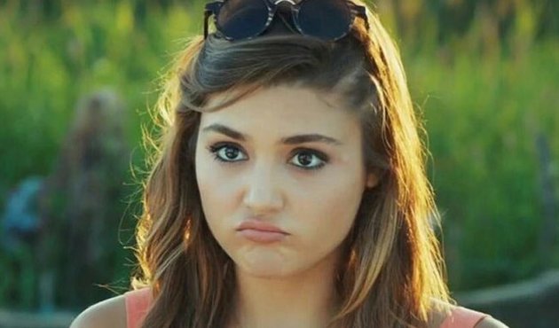 Hande Erçel'in aşk skandalları bitmek bilmiyor!