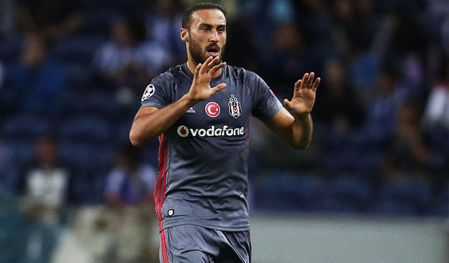 Cenk Tosun'un golü Şampiyonlar Ligi'nin en iyisi seçildi!