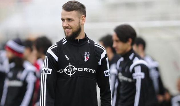 Beşiktaş'ta flaş ayrılık! Sözleşmesi feshedildi...