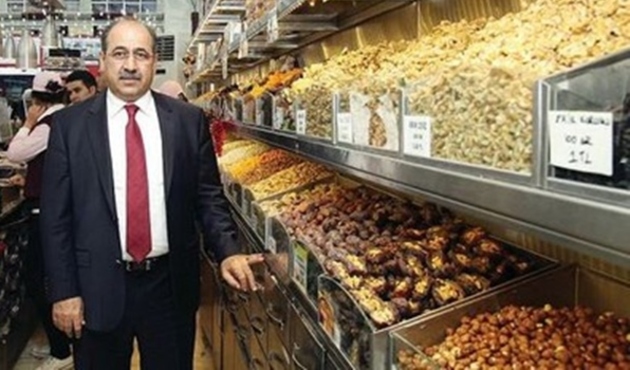 Ünlü kuruyemişçi ile oğlu hakkında flaş hapis cezası!
