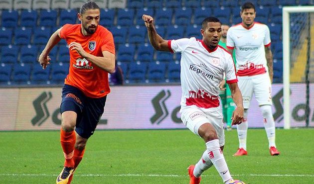 Başakşehir'den Antalyaspor karşısında müthiş geri dönüş!