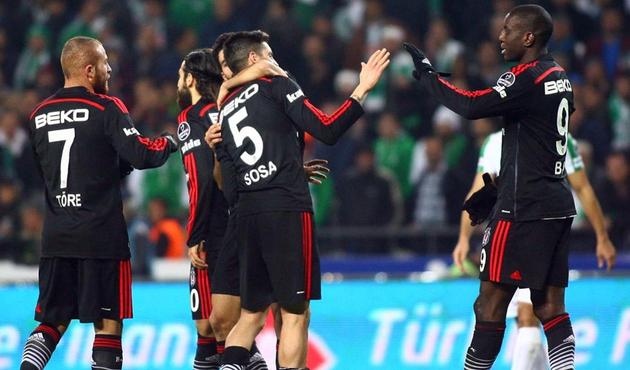 Beşiktaş'tan flaş transfer! Eski yıldız geri dönüyor...