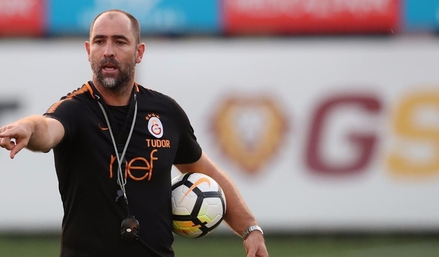 Igor Tudor futbolcularla vedalaştı!