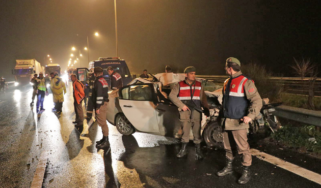 Aydın'da tıp fakültesi öğrencileri kaza yaptı: 3 ölü, 1 yaralı...