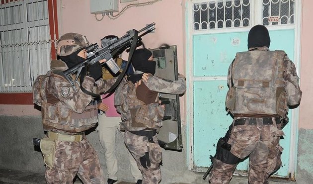 İstanbul ve İzmir'de dev DEAŞ operasyonu: 50'den fazla gözaltı var...
